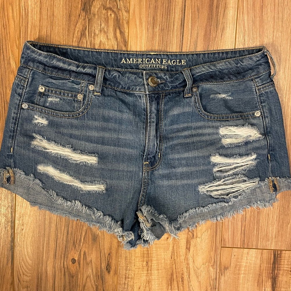 American Eagle Tom Girl denim shorts size 12